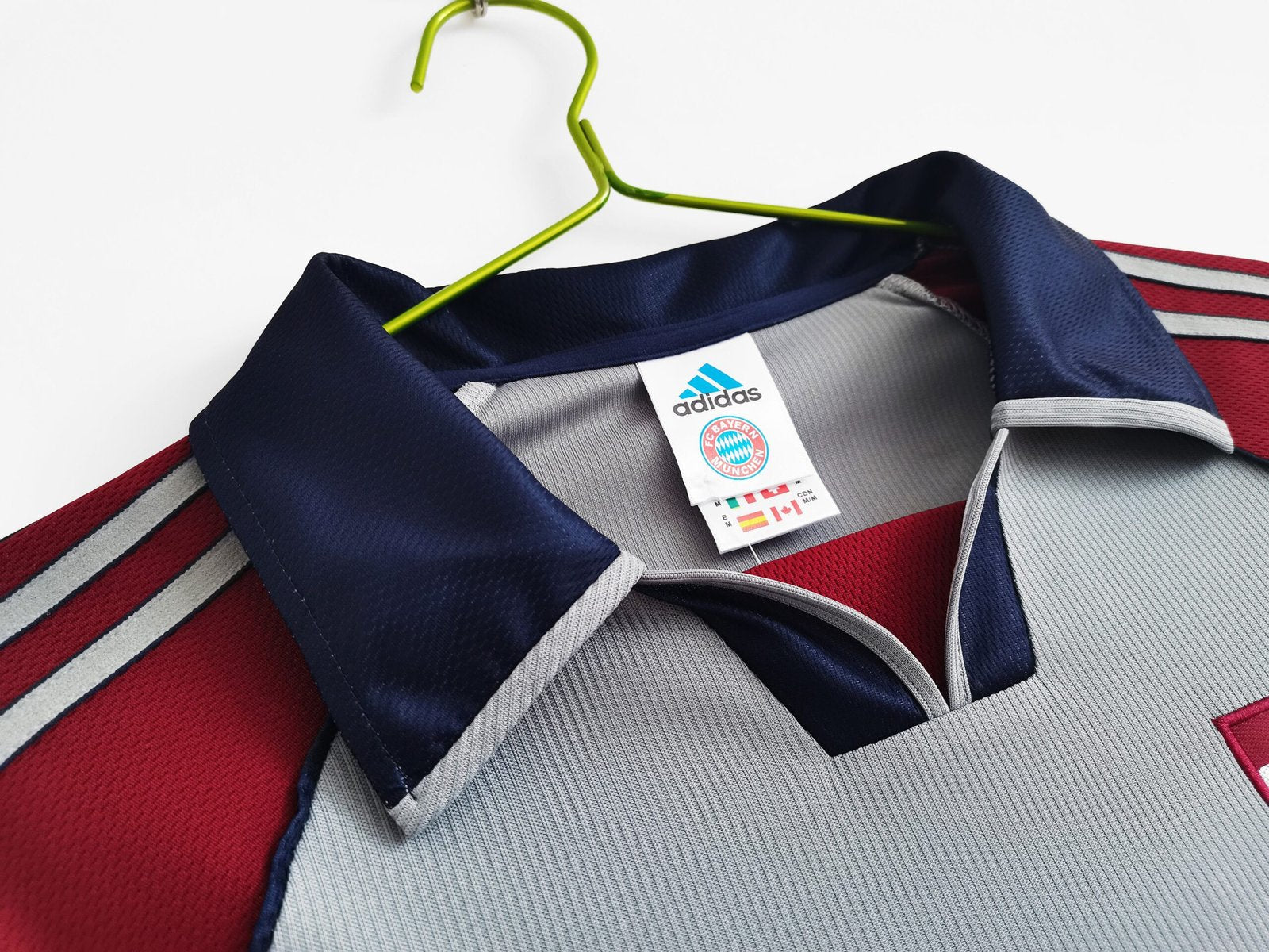 Bayern Munich 1998-00 Third | Retro Jersey - Image 3