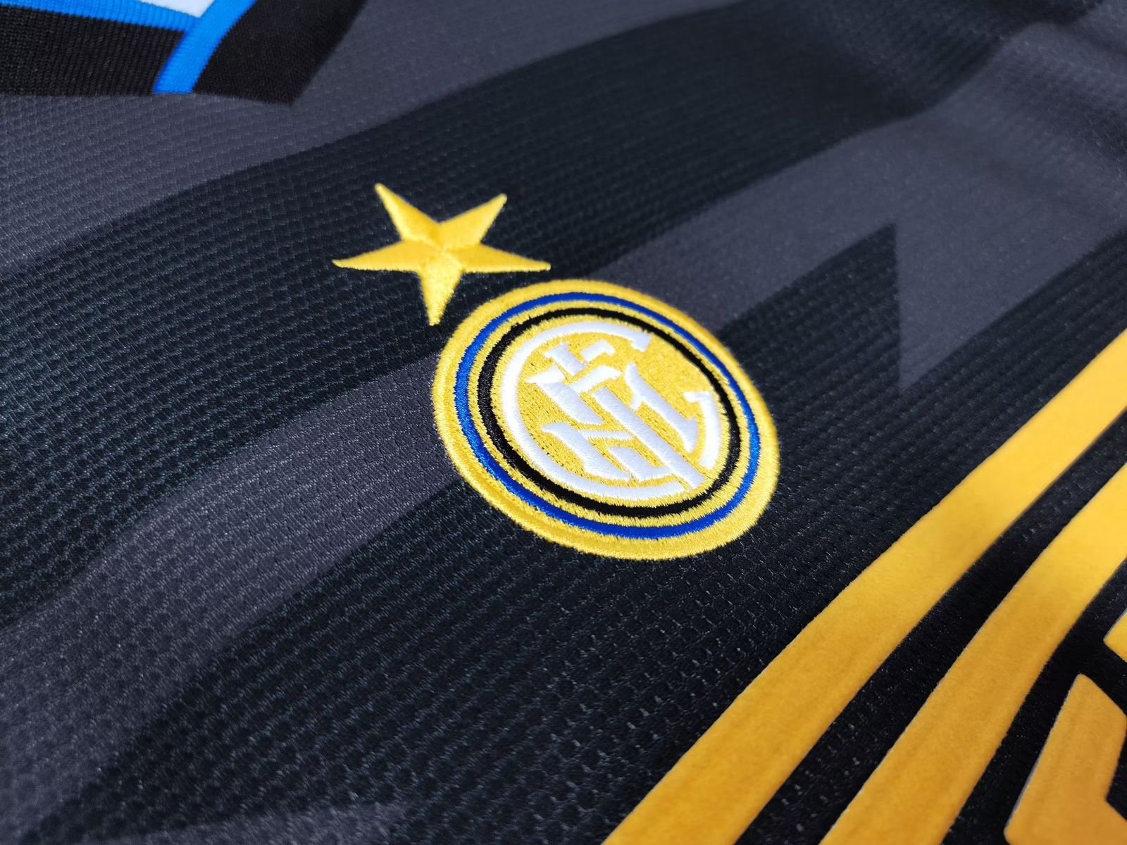Inter Milan 1997-98 Third | Retro Jersey - Image 2