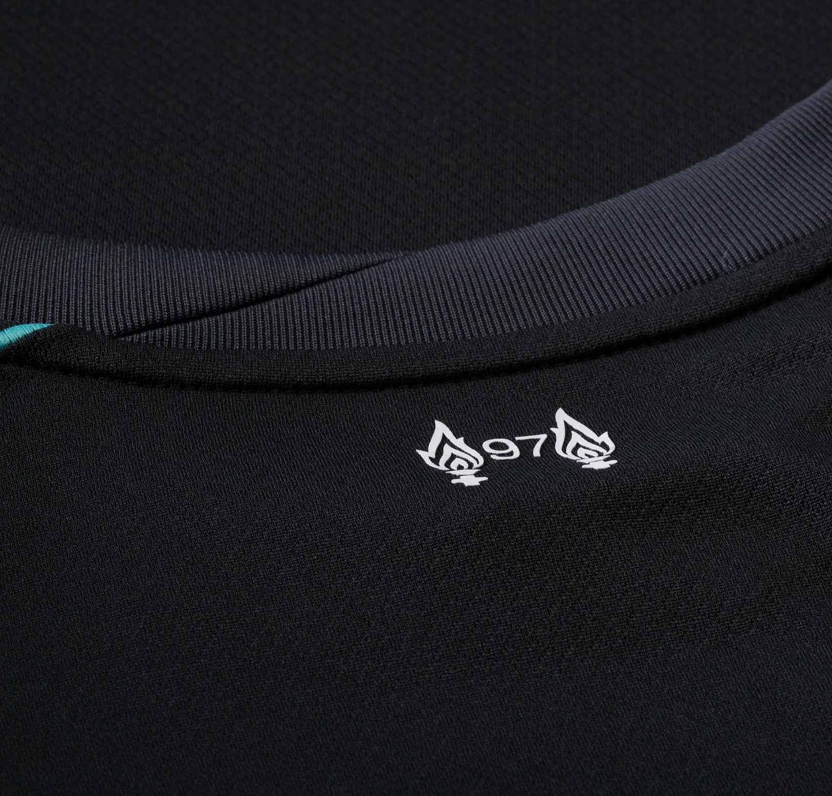 Liverpool Away 24/25 Jersey - Image 4