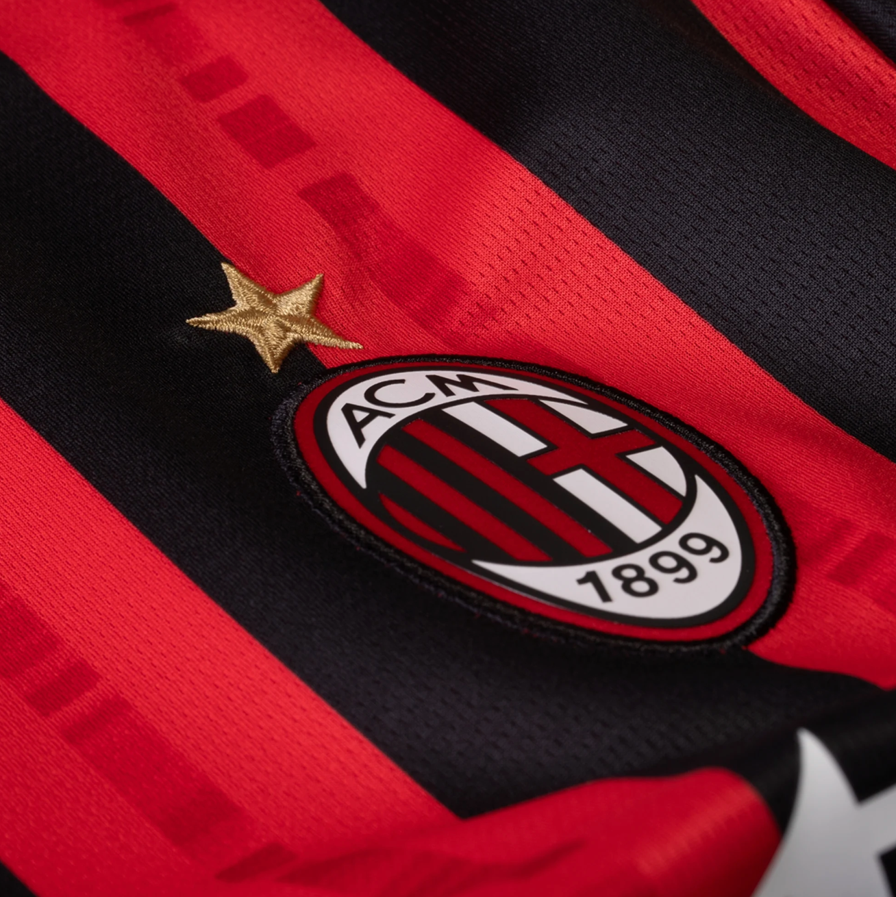 AC Milan 24/25 Home Jersey - Image 4