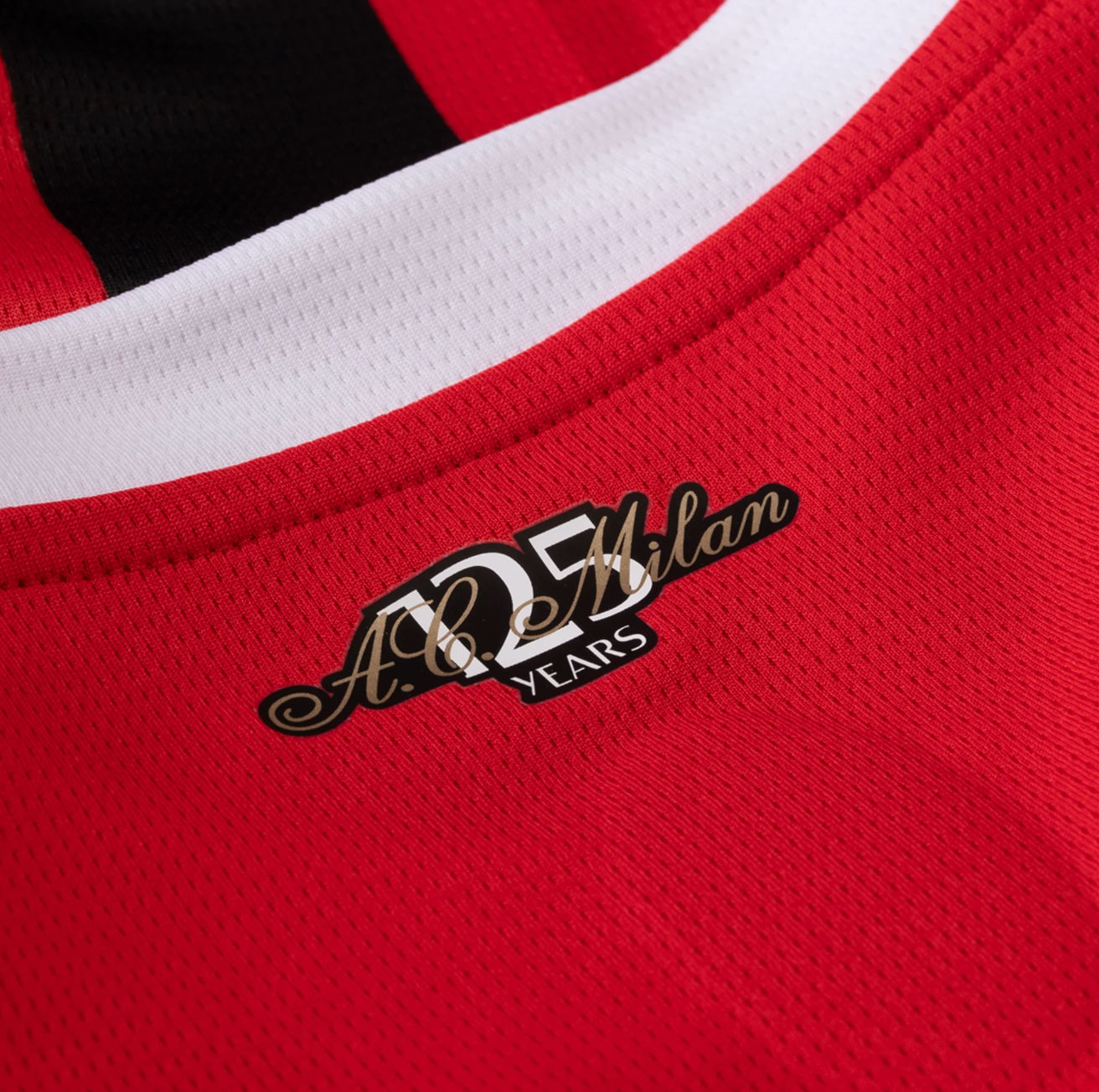 AC Milan 24/25 Home Jersey - Image 5