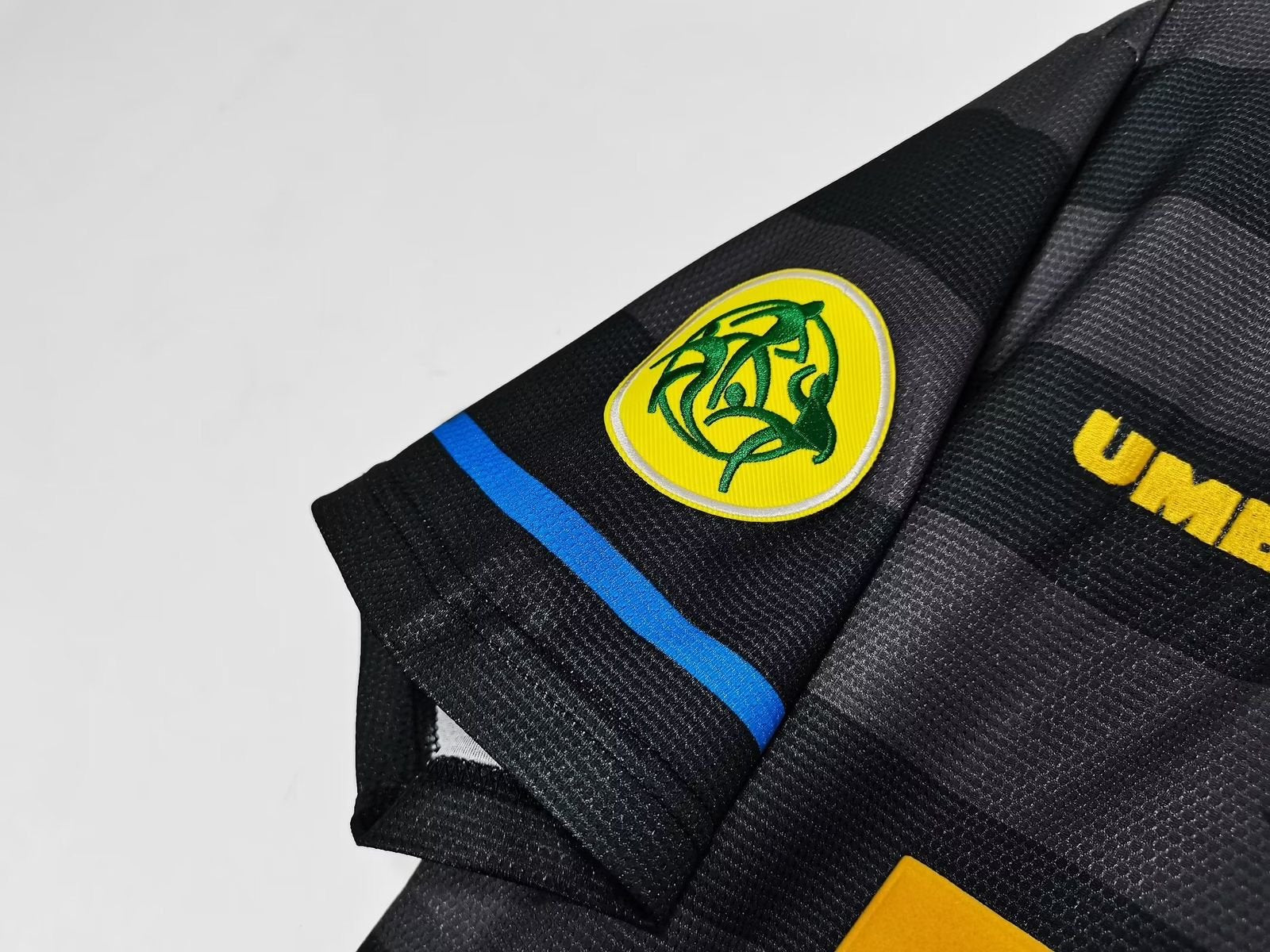 Inter Milan 1997-98 Third | Retro Jersey - Image 4